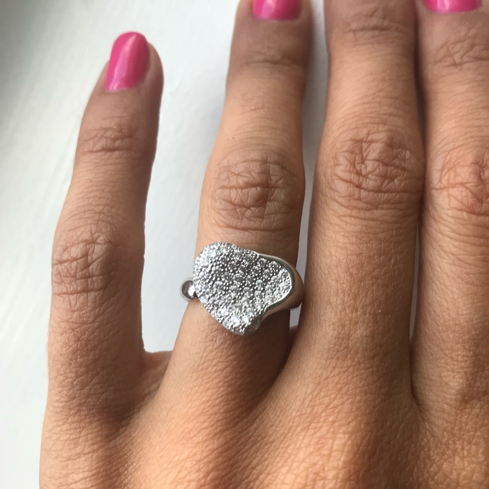 Tiffany & Co beautiful diamond ring